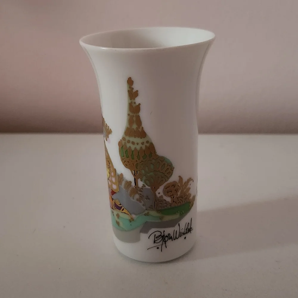 Rosenthal Bjorn Wiinblad Commedia Dell Arte Bud Vase Musician Bell Player 3.5